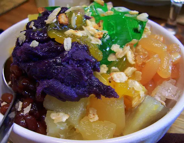 Foto von Philippinisches Halo-Halo Klassisch (2) – fertig angerichtet