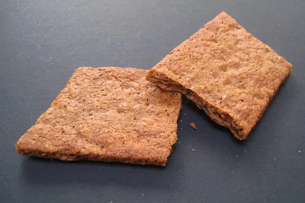 Foto von Hildesheimer Pumpernickel klassisch – fertig angerichtet