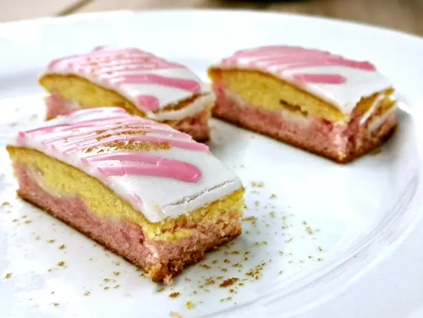 Foto von Englischer Engelskuchen – fertig angerichtet