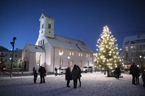 Foto von Isländischer Weihnachtsbraten Hamborgarhryggur – fertig angerichtet