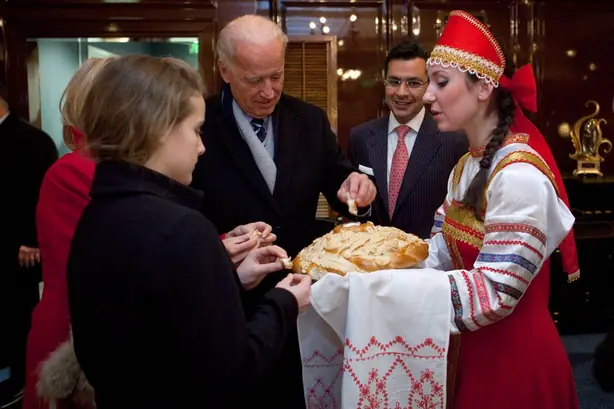 Joe and Jill Biden visit Russia, March 2011 01 – Foto: David Lienemann (PUBLIC DOMAIN)