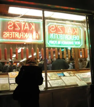 Katzs salamis – Foto: Unbekannt (PUBLIC DOMAIN)