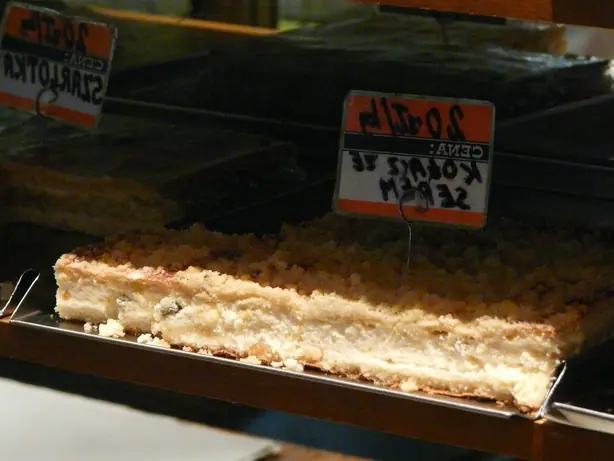 Foto von Polnischer Streuselkuchen Placek – fertig angerichtet