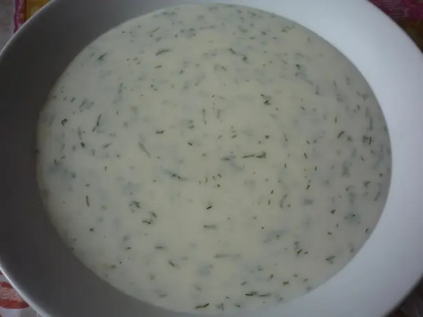 Foto von Klassische Wiener Dillsauce – fertig angerichtet