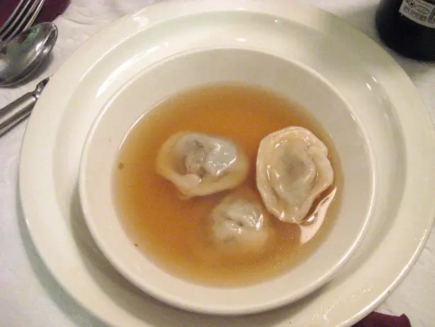 Kreplach ClearSoup – Foto: Zlerman (CC BY-SA 3.0)