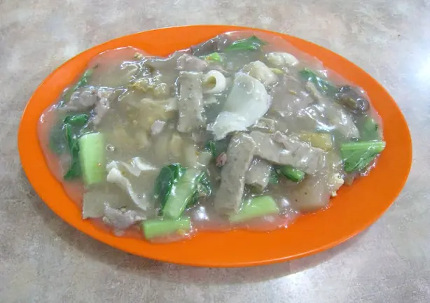 Foto von Singapurisches Beef Kway Teow – fertig angerichtet