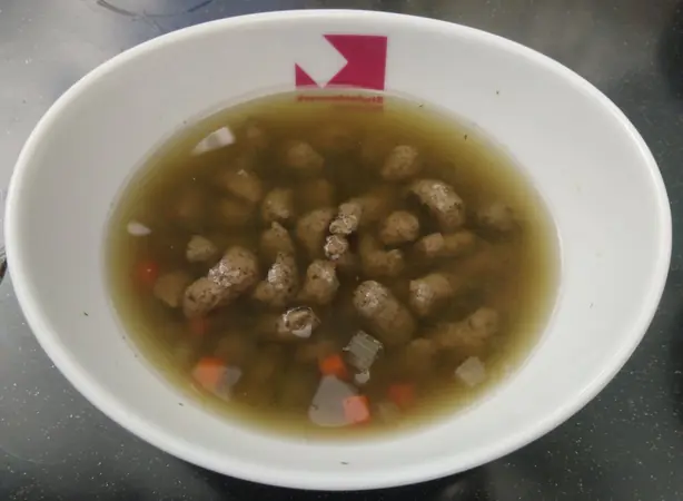 Foto von Klassische Schwäbische Leberspätzle – fertig angerichtet