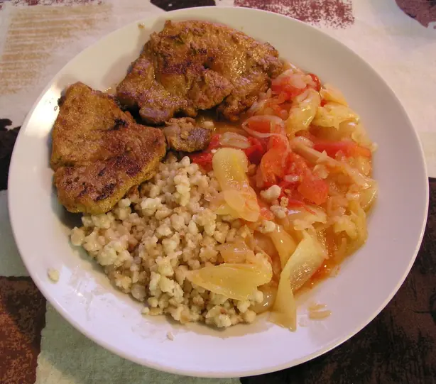 Foto von Letscho mit Hackfleisch – fertig angerichtet