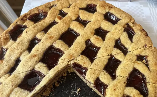 Foto von Original Linzer Torte klassisch – fertig angerichtet
