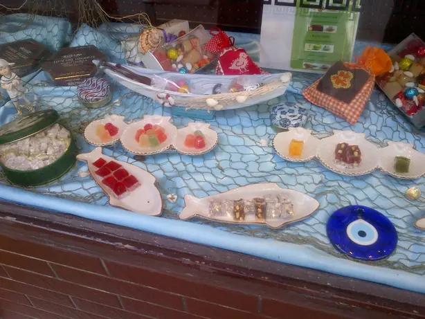 Foto von Klassisches Türkisches Lokum (3) – fertig angerichtet