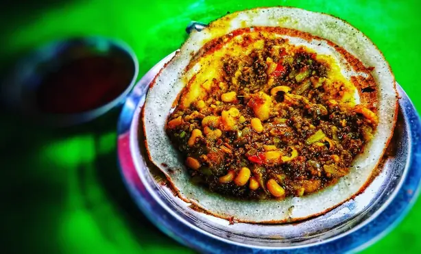 Foto von Nepalesische Chataamari klassisch – fertig angerichtet