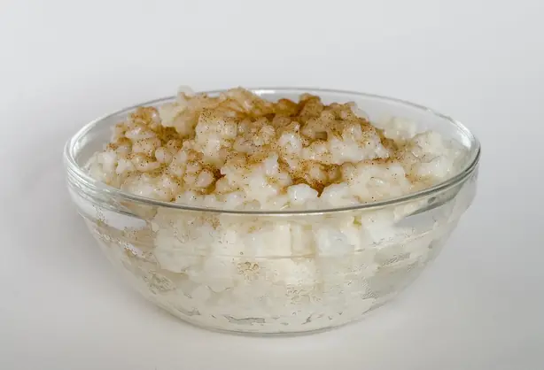 Foto von Klassischer Milchreis mit Zimt & Zucker – fertig angerichtet