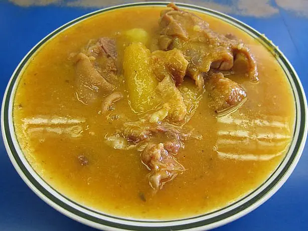 Foto von Klassische Sopa de Mondongo – fertig angerichtet