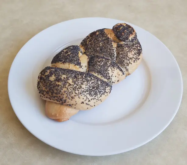 Foto von Österreichische Mohnflesserl klassisch – fertig angerichtet