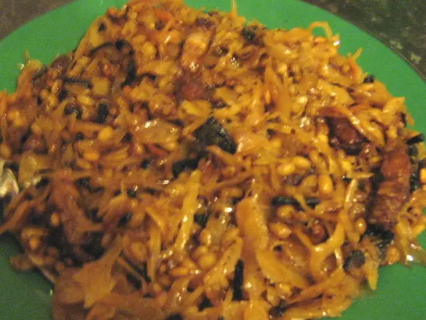 Foto von Estnisches Mulgikapsad mit Graupen – fertig angerichtet