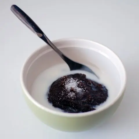 Foto von Finnischer Osterpudding Mämmi – fertig angerichtet