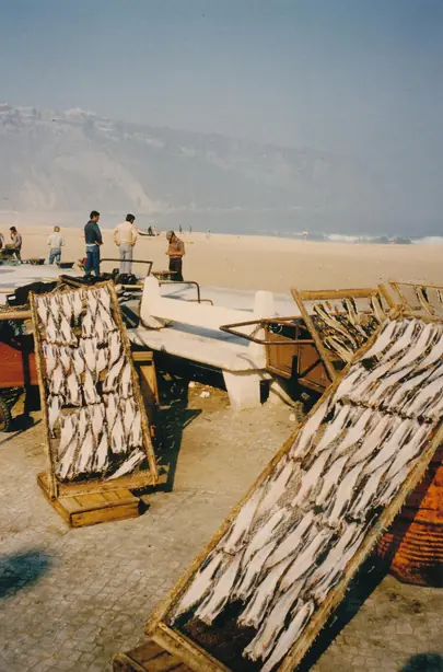 Nazare Dörrfisch Strand – Foto: Gordito1869 (CC BY 3.0)