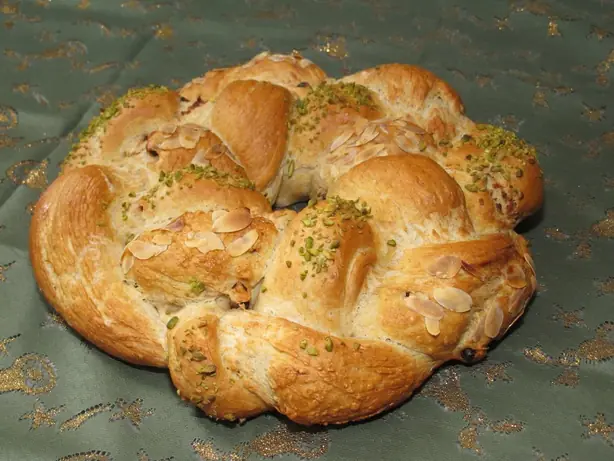 Foto von Münsterländer Neujahrskranz klassisch – fertig angerichtet