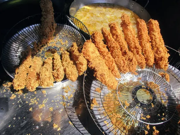 Foto von Kambodschanische Bananenfritters – fertig angerichtet