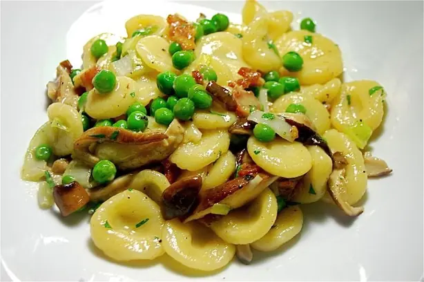 Orecchiette carbonara – Foto: Foodista (CC BY 2.0)