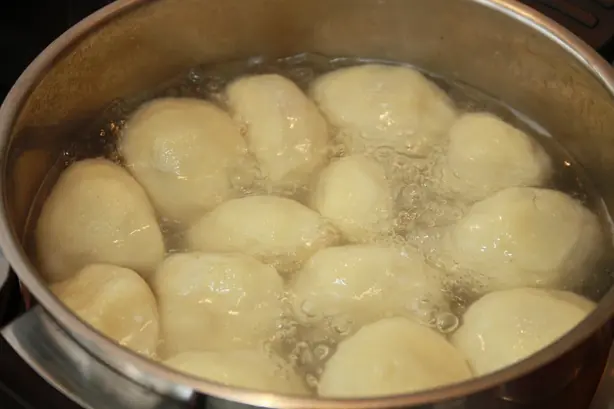 Ovocné tvarohové knedlíky 720 – Foto: Matěj Baťha (CC BY-SA 3.0)