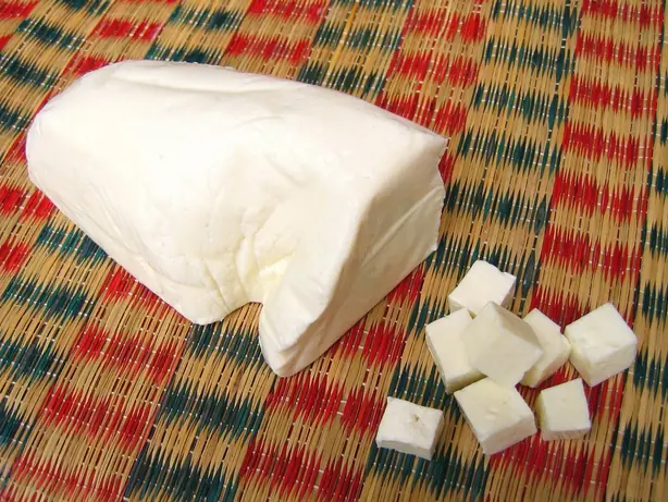 Foto von Klassisches Indisches Palak Panir – fertig angerichtet