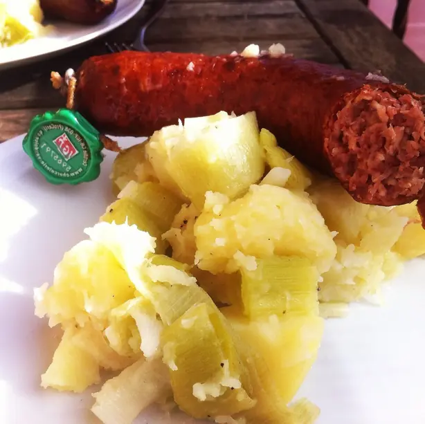 Foto von Waadtländer Papet Vaudois klassisch – fertig angerichtet