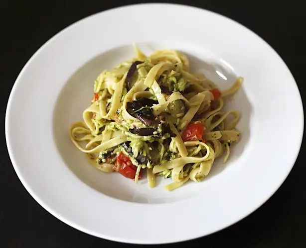 Foto von Sizilianische Pasta con le Melanzane – fertig angerichtet