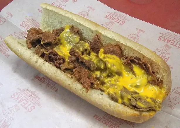 Foto von Philadelphia Cheesesteak Klassisch – fertig angerichtet
