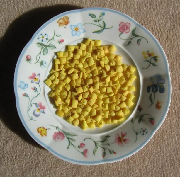 Foto von Israelische Suppenmandeln Schkedei Marak – fertig angerichtet