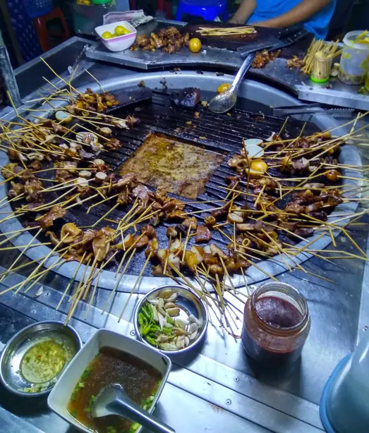 Foto von Wet Tha Dok Hto Klassisch – fertig angerichtet