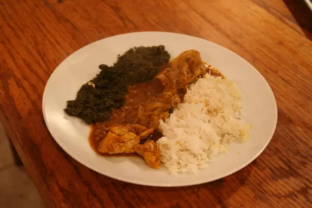 Foto von Kongolesisches Poulet Moambé – fertig angerichtet