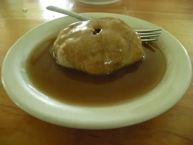 Poutine à trous Village historique acadien – Foto: Dr Wilson (CC BY-SA 3.0)