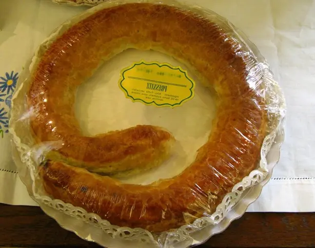 Foto von Klassischer Triestiner Presnitz – fertig angerichtet