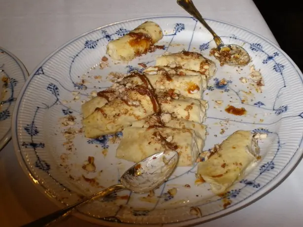 Foto von Kopenhagener Rathauspfannkuchen – fertig angerichtet