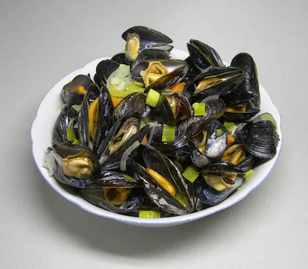 Foto von Rheinische Miesmuscheln klassisch – fertig angerichtet