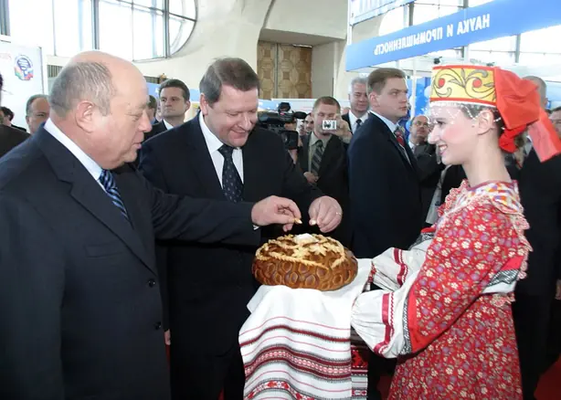 RIAN archive 118950 M. Fradkov, S. Sidorsky – Foto: Sergey Subbotin / Сергей Суббо (CC BY-SA 3.0)