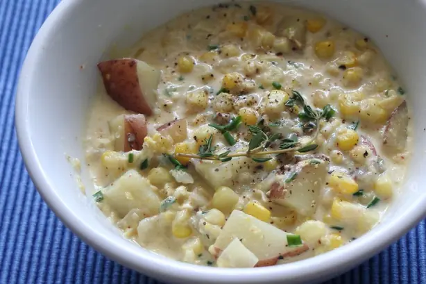 Roasted Corn and Potato Chowder – Foto: Whitney from Chicago, IL (CC BY 2.0)