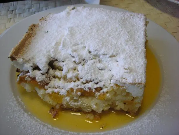 Foto von Slowakischer Milchreisauflauf Ryžový nákyp – fertig angerichtet