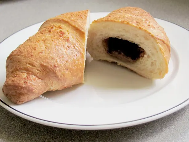 Foto von Französische Butter-Croissants klassisch (2) – fertig angerichtet