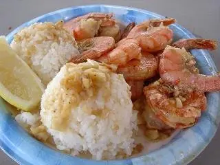 Foto von Singapur Cai Png Teller klassisch – fertig angerichtet