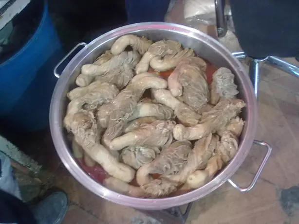 Foto von Türkische Şırdan Dolması gefüllt – fertig angerichtet