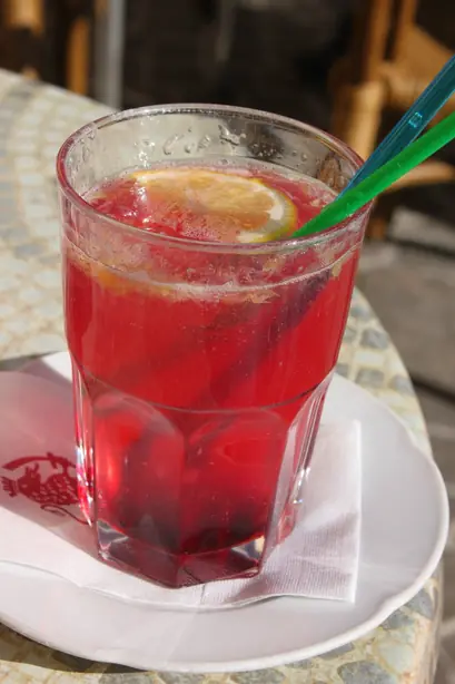 Foto von Klassisches Tiroler Skiwasser – fertig angerichtet