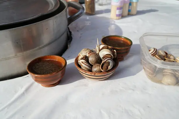 Foto von Marokkanische Schnecken-Suppe Babbouche – fertig angerichtet