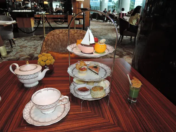 Foto von Englischer Afternoon Tea – fertig angerichtet