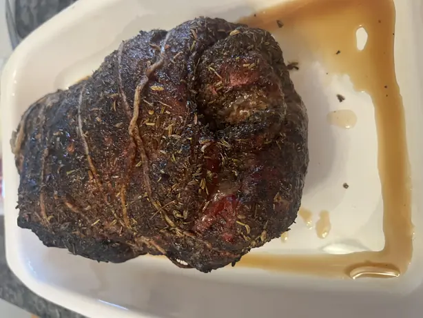 Foto von Iron Range Porketta (Würziger Fenchel-Schweinebraten) – fertig angerichtet