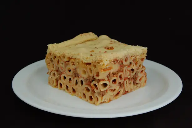 Foto von Italienischer Timballo (Gebackene Pasta-Torte) – fertig angerichtet