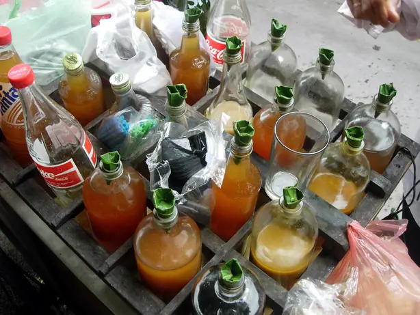 Foto von Jamu Kunyit Asam – Das traditionelle indonesische Kurkuma-Elixier – fertig angerichtet