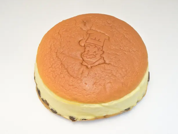 Foto von Japanischer Käsekuchen - Der ultimative Cotton Cheesecake – fertig angerichtet