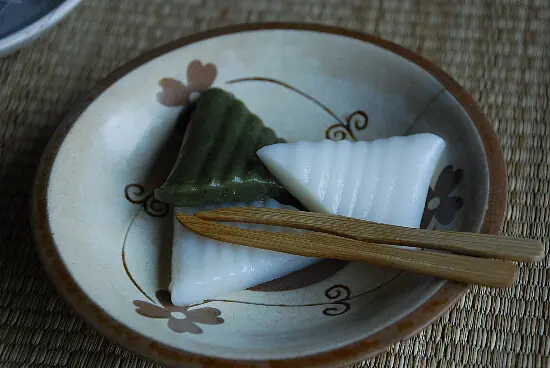 Foto von Jeolpyeon - Traditioneller koreanischer Stempel-Reiskuchen – fertig angerichtet